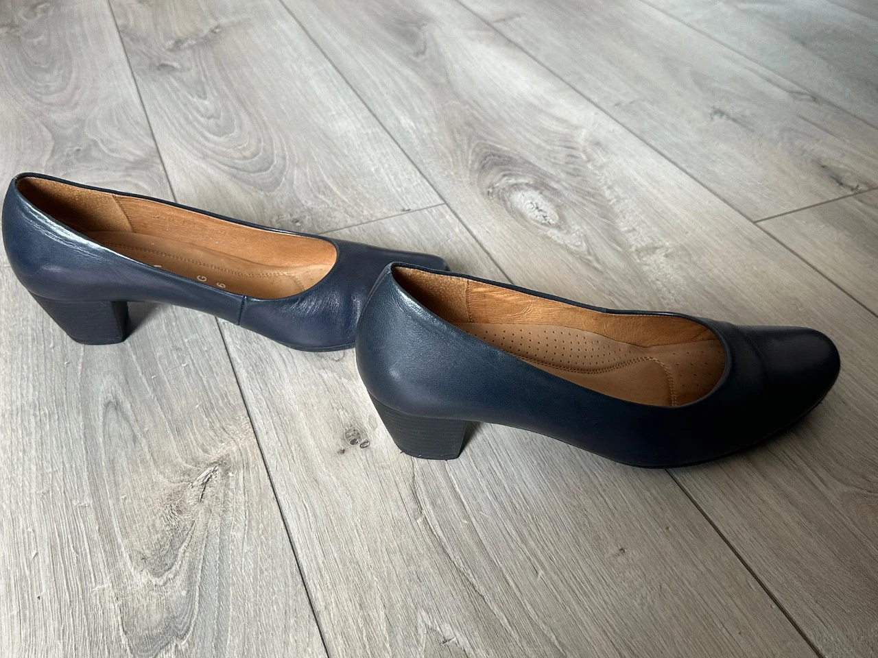 Zapatos de tacón bajos Gabor Comfort de cuero azul marino talla 39 – tacón de 5 cm – photo 6